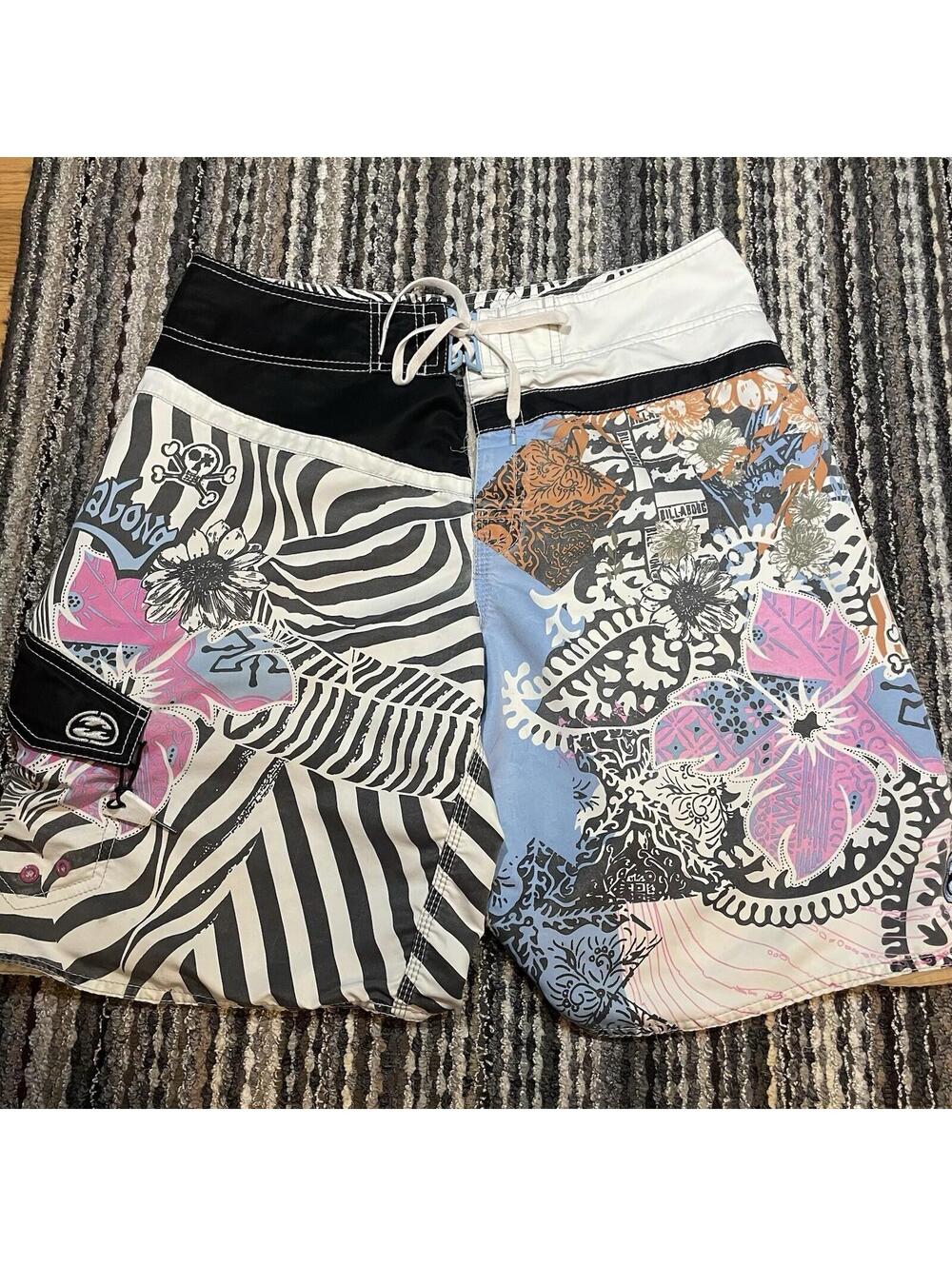 Y2K Billabong Men's Psychedelic Floral Skull Trippy Boardshorts Size 34